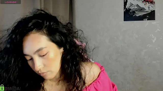 Snapshot of FlirtyAura chatting on 11/24/25, 05:40 FlirtyAura online show from 11/24/25, 05:40