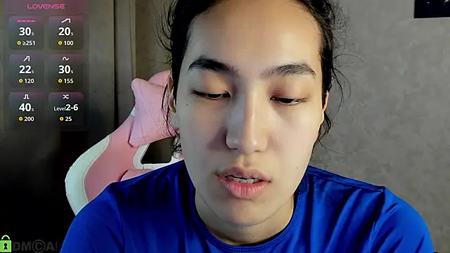 Snapshot of FlirtyAura chatting on 11/25/25, 02:11 FlirtyAura online show from 11/25/25, 02:11