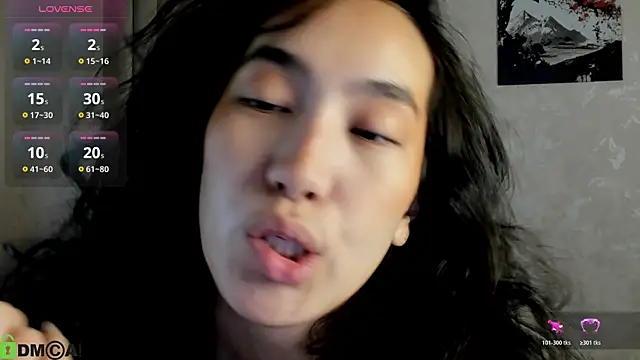 Snapshot of FlirtyAura chatting on 11/28/25, 03:20 FlirtyAura online show from 11/28/25, 03:20