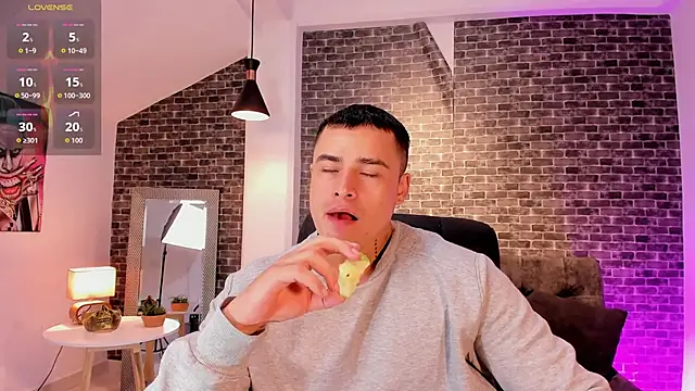 connorsmiith online show from 10/09/25, 11:30