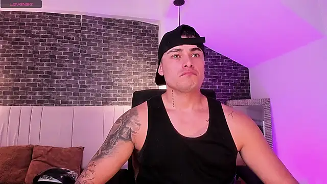 Snapshot of connorsmiith chatting on 03/13/26, 12:23 connorsmiith online show from 03/13/26, 12:23