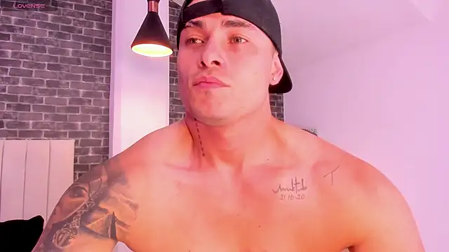 Snapshot of connorsmiith chatting on 03/17/26, 12:52 connorsmiith online show from 03/17/26, 12:52