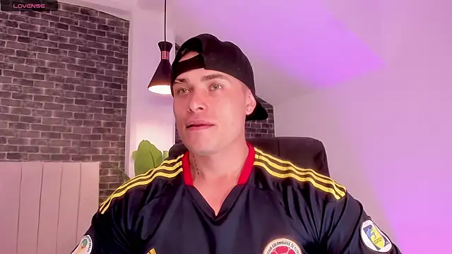 Snapshot of connorsmiith chatting on 04/02/26, 12:41 connorsmiith online show from 04/02/26, 12:41