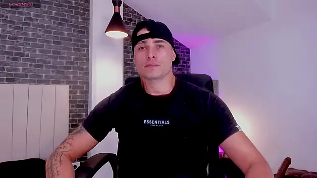 Snapshot of connorsmiith chatting on 04/05/26, 11:02 connorsmiith online show from 04/05/26, 11:02