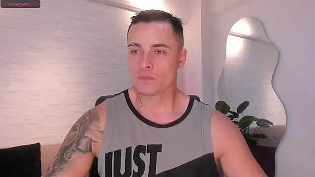 Snapshot of connorsmiith chatting on 04/17/26, 09:56 connorsmiith online show from 04/17/26, 09:56