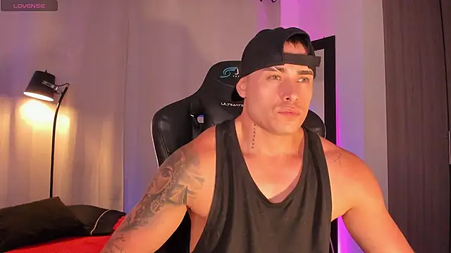 Snapshot of connorsmiith chatting on 07/05/26, 01:23 connorsmiith online show from 07/05/26, 01:23