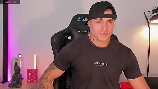 Snapshot of connorsmiith chatting on 07/08/26, 02:10 connorsmiith online show from 07/08/26, 02:10