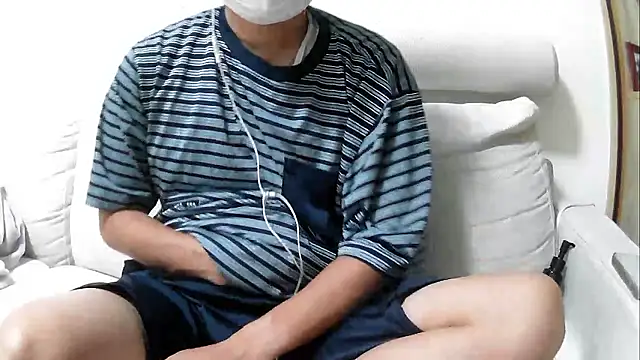 Snapshot of kyoron chatting on 09/13/25, 12:38 kyoron online show from 09/13/25, 12:38