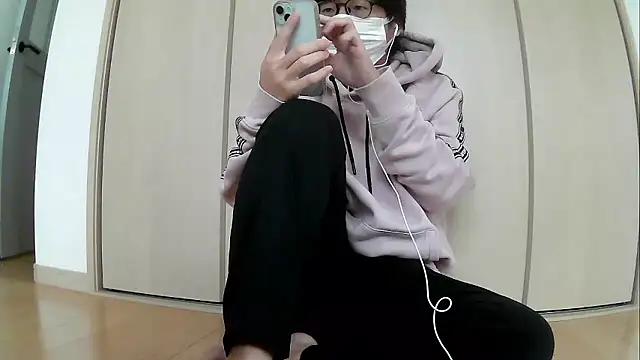 Snapshot of kyoron chatting on 02/08/26, 12:14 kyoron online show from 02/08/26, 12:14