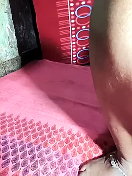 Snapshot of raju-ki-rani chatting on 10/29/25, 05:58 raju-ki-rani online show from 10/29/25, 05:58