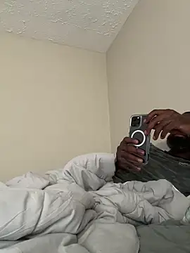 Snapshot of urmant chatting on 12/21/25, 04:36 urmant online show from 12/21/25, 04:36