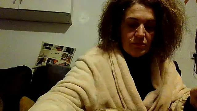 RubyyRosee online show from 11/22/25, 06:45