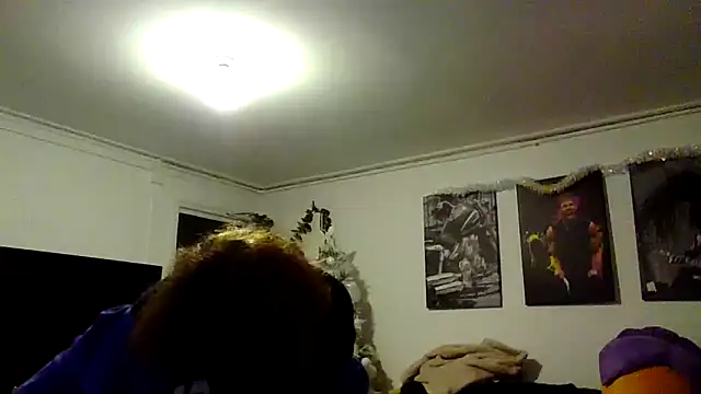 RubyyRosee online show from 12/16/25, 02:55