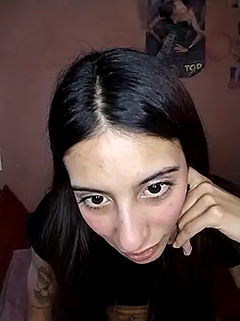 Snapshot of M4tute chatting on 09/17/25, 09:05 M4tute online show from 09/17/25, 09:05