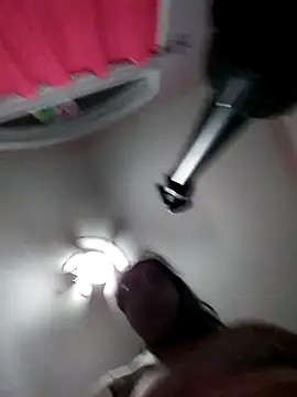 Snapshot of Lovelyrainn chatting on 09/19/25, 02:35 Lovelyrainn online show from 09/19/25, 02:35