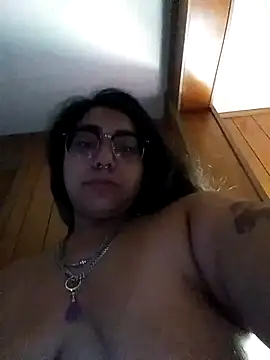 Snapshot of Lovelyrainn chatting on 10/05/25, 12:14 Lovelyrainn online show from 10/05/25, 12:14