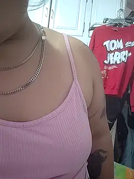 Snapshot of Lovelyrainn chatting on 10/28/25, 01:58 Lovelyrainn online show from 10/28/25, 01:58