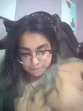 Lovelyrainn online show from 11/18/25, 03:34