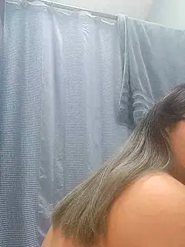 Lovelyrainn online show from 11/20/25, 05:56