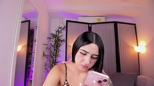 ChloeShade online show from 11/07/25, 01:55