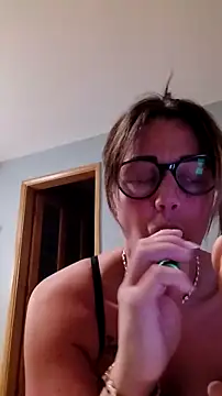 Snapshot of Sophrob96x chatting on 03/31/26, 09:15 Sophrob96x online show from 03/31/26, 09:15