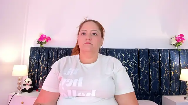 Snapshot of katte_landerr chatting on 05/20/26, 01:06 katte landerr online show from 05/20/26, 01:06