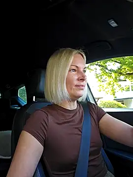 Sunny-Sin online show from 09/28/25, 09:58