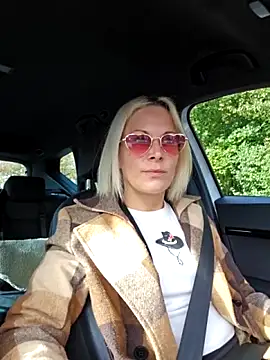 Sunny-Sin online show from 10/05/25, 08:45