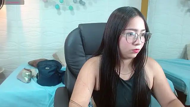 Snapshot of tinisweet chatting on 03/31/26, 01:44 tinisweet online show from 03/31/26, 01:44