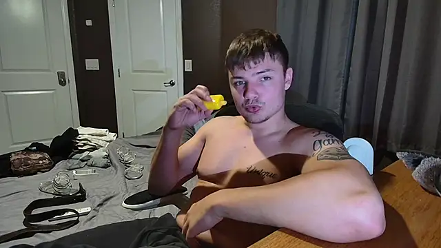 derekmontana2 online show from 09/11/25, 08:14