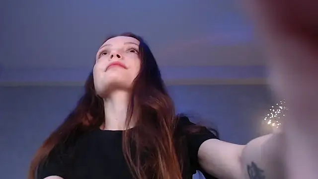 Snapshot of just_vvv chatting on 04/12/26, 02:49 just vvv online show from 04/12/26, 02:49