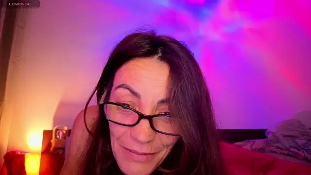 Eimikuro11 online show from 10/13/25, 09:15