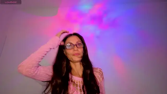 Eimikuro11 online show from 10/14/25, 09:48