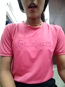 Naina 04 online show from 09/25/25, 04:11