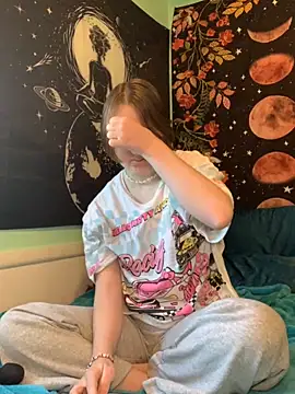 angelbliss10100 online show from 12/04/25, 03:32