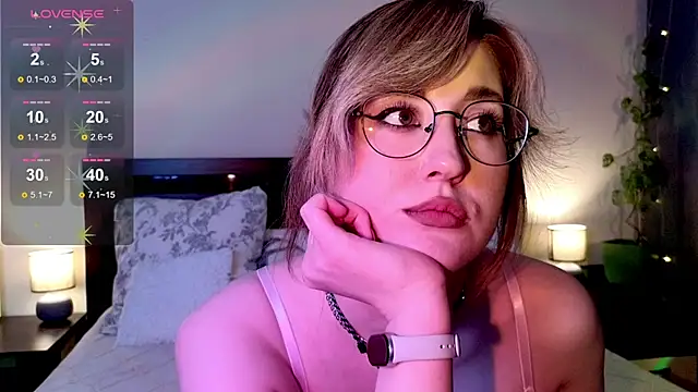 Snapshot of _AlexaFlowers_ chatting on 02/24/26, 09:29 AlexaFlowers online show from 02/24/26, 09:29