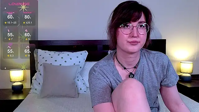 Snapshot of _AlexaFlowers_ chatting on 06/19/26, 09:24 AlexaFlowers online show from 06/19/26, 09:24