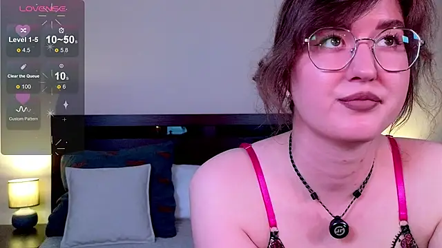 Snapshot of _AlexaFlowers_ chatting on 06/24/26, 09:30 AlexaFlowers online show from 06/24/26, 09:30