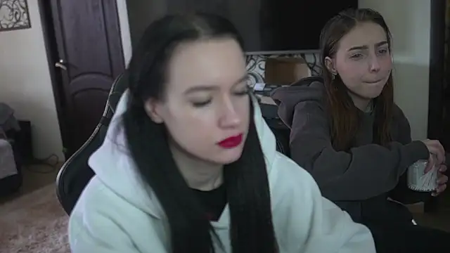 Snapshot of lis_silver chatting on 02/06/26, 09:23 lis silver online show from 02/06/26, 09:23