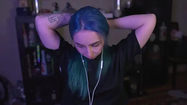 Snapshot of lis_silver chatting on 03/31/26, 05:46 lis silver online show from 03/31/26, 05:46