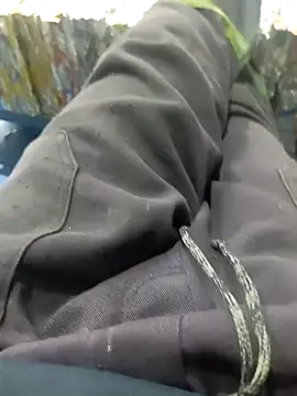 Snapshot of safadinhoo007 chatting on 10/30/25, 06:15 safadinhoo007 online show from 10/30/25, 06:15