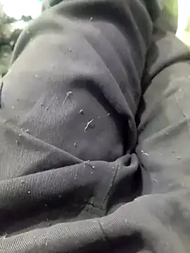 Snapshot of safadinhoo007 chatting on 11/16/25, 03:12 safadinhoo007 online show from 11/16/25, 03:12