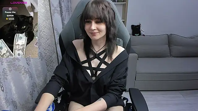 Snapshot of MistyDark chatting on 07/07/26, 06:01 MistyDark online show from 07/07/26, 06:01