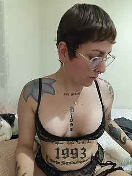 Snapshot of xjuanaxmaldadxxx chatting on 08/03/26, 11:19 xjuanaxmaldadxxx online show from 08/03/26, 11:19