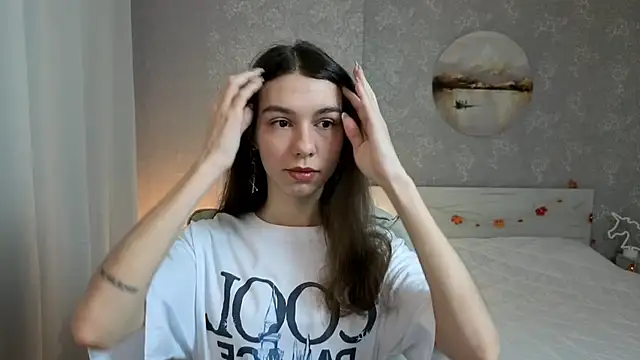 Snapshot of KellyShines chatting on 12/04/25, 10:24 KellyShines online show from 12/04/25, 10:24