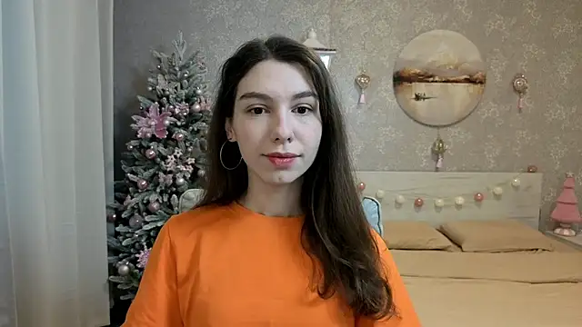 Snapshot of KellyShines chatting on 12/20/25, 02:13 KellyShines online show from 12/20/25, 02:13