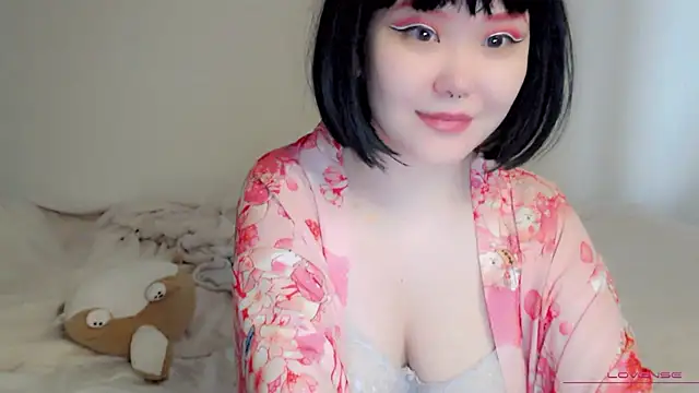 tsunade chan online show from 10/08/25, 05:16