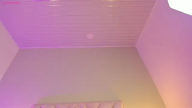 angelica cross  online show from 04/08/26, 08:09