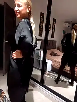 KissMiSveet online show from 09/16/25, 03:13