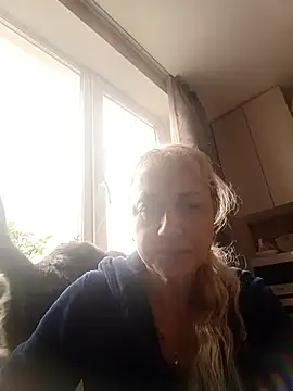 KissMiSveet online show from 11/17/25, 10:21